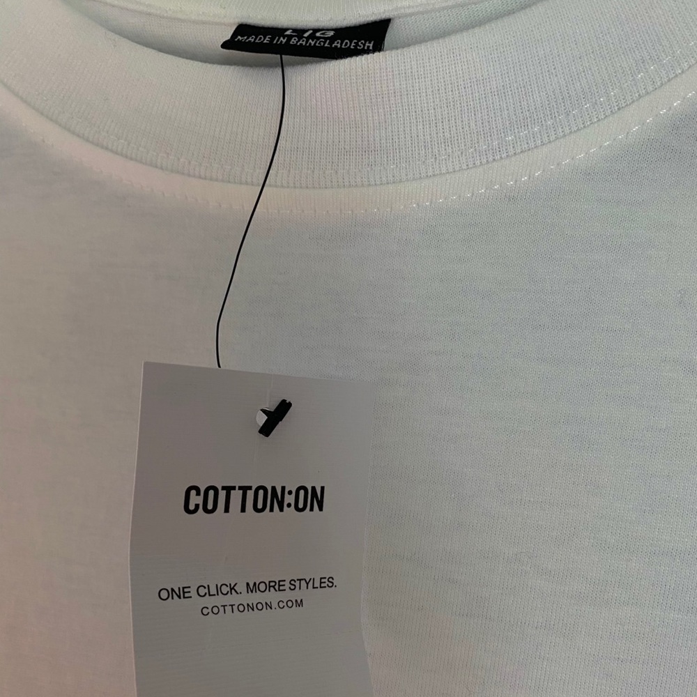 Long sleeved tee
